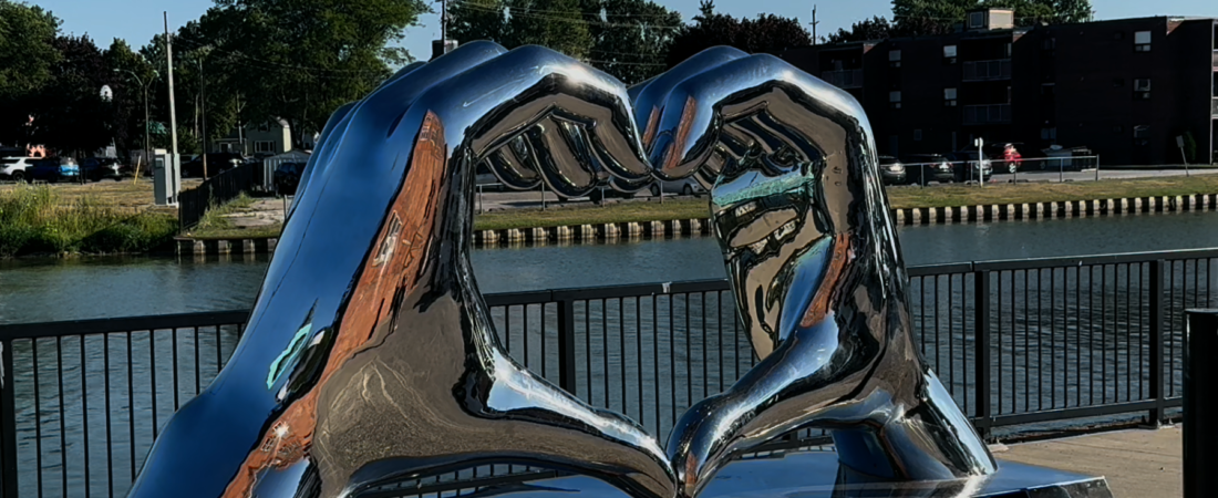 Viewing Modern Public Art: An In Depth Look at the “Golden Hand” Sculpture