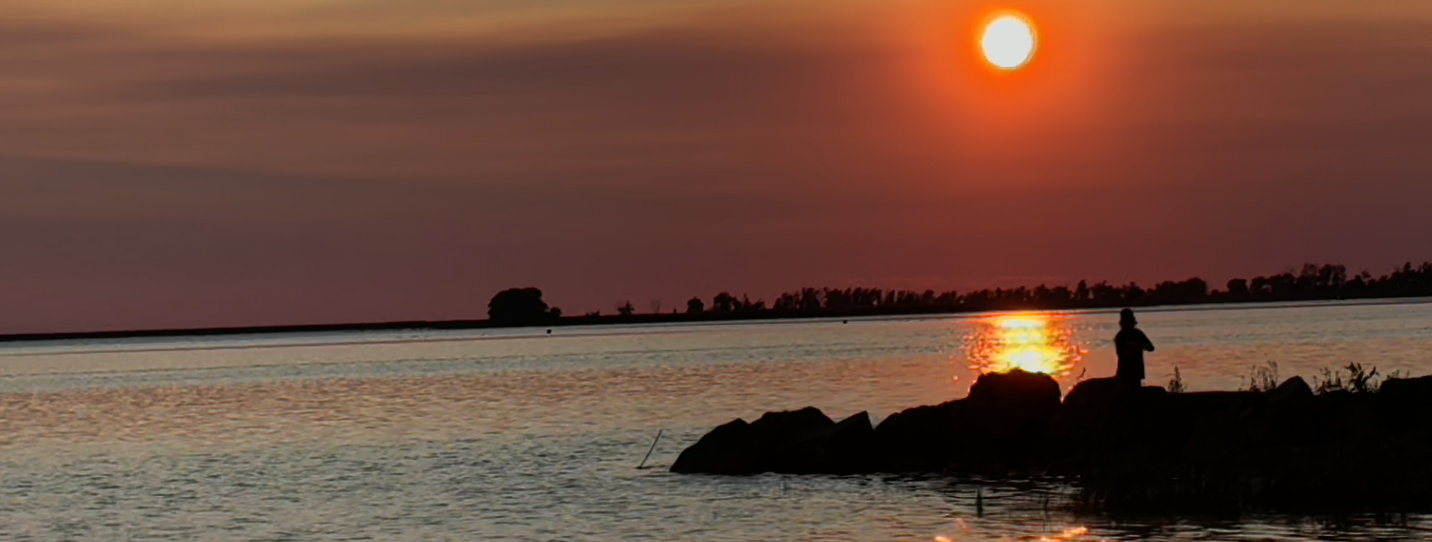 Chasing Twilight: The Tranquil Beauty of a Coastal Sunset