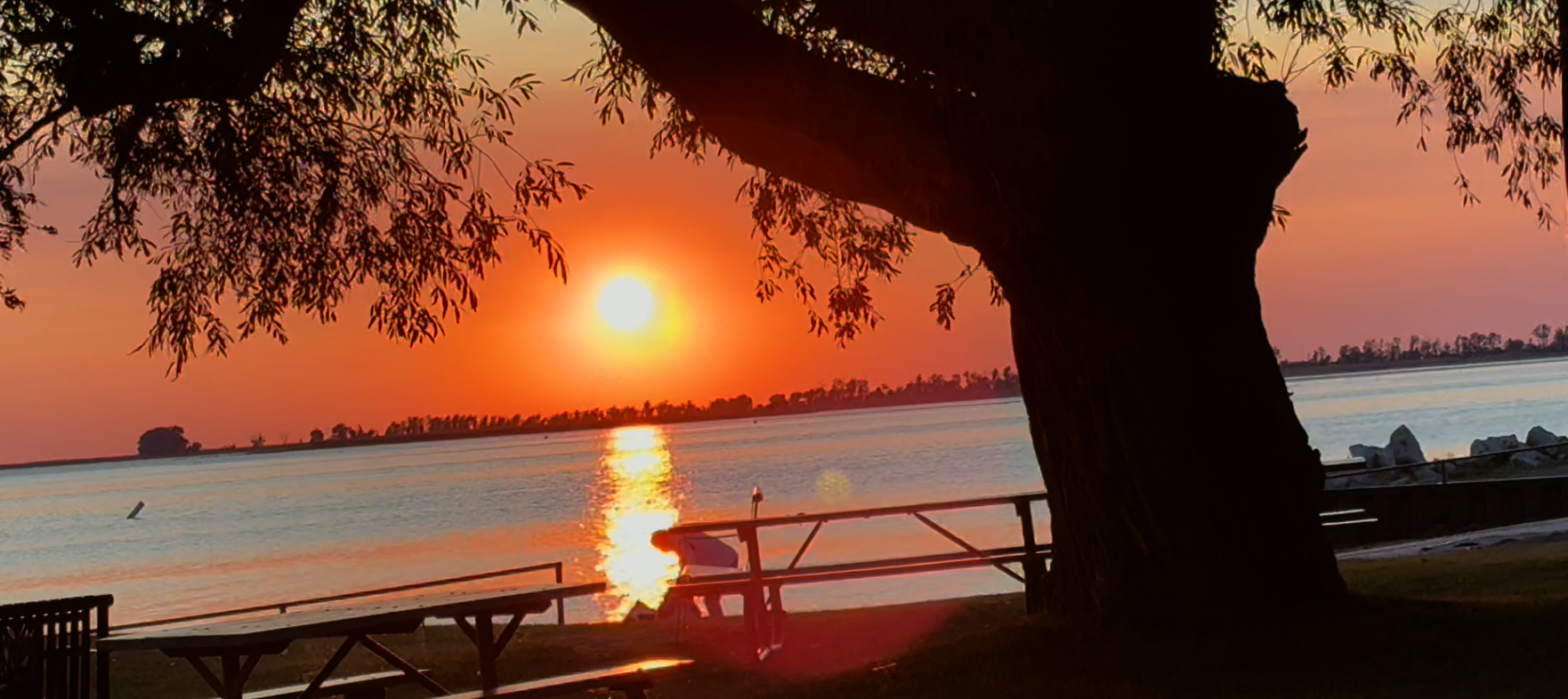 Chasing the Ultimate Golden Hour: A Deep Dive into the Serenity of Waterfront Sunbeams and Coastal Tranquility