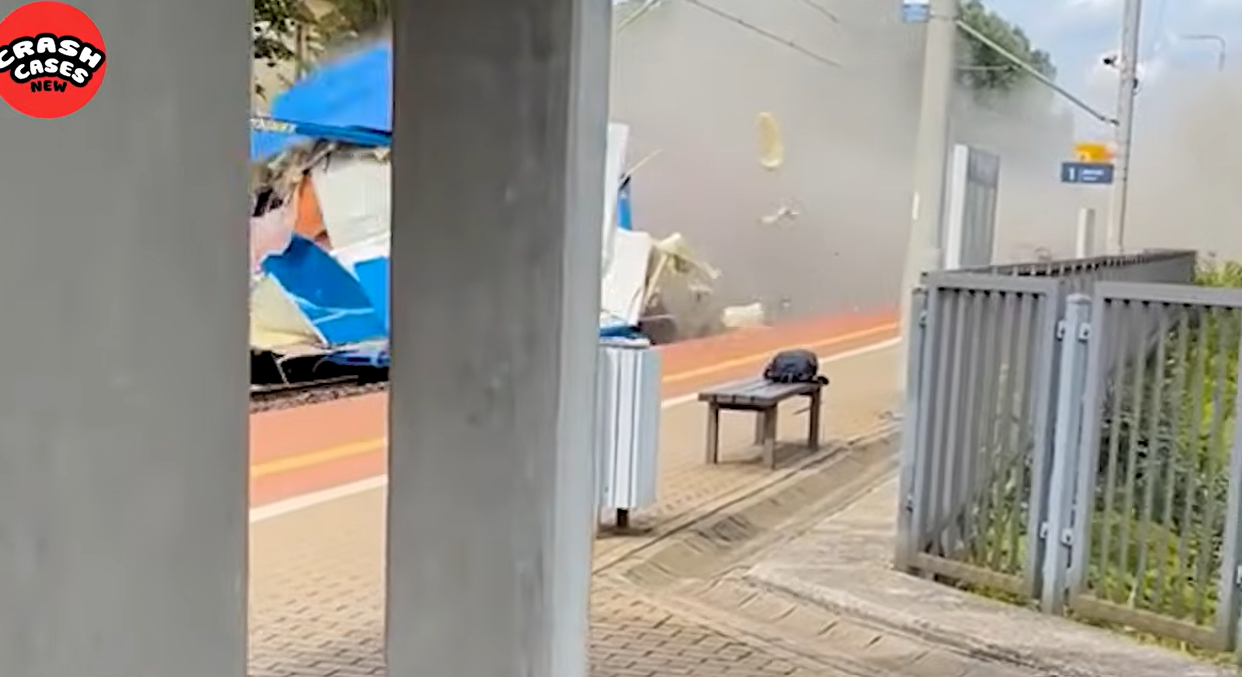 Unbelievable Dashcam Moments: Essential Road Safety Lessons From Shocking Driving Footage