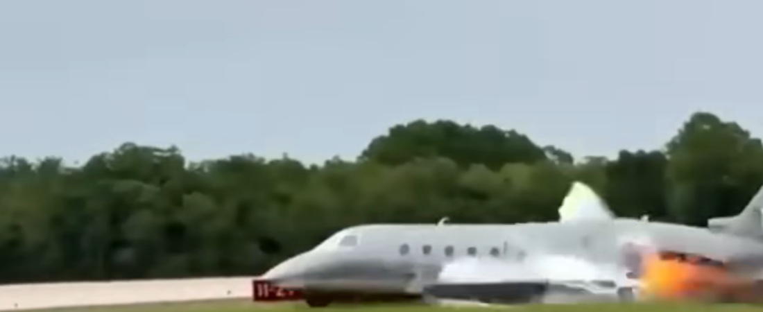 Unbelievable Aviation Disasters: When Technical Failures and Sudden Emergencies Strike in Mid-Air
