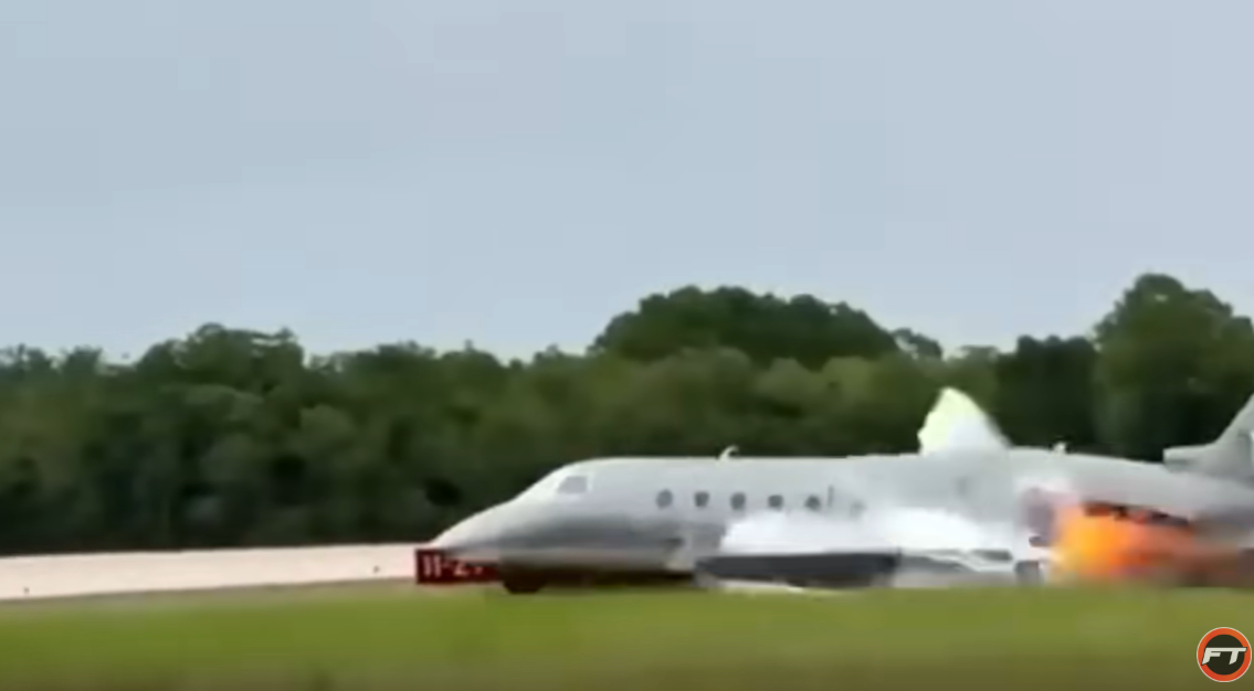 Unbelievable Aviation Disasters: When Technical Failures and Sudden Emergencies Strike in Mid-Air